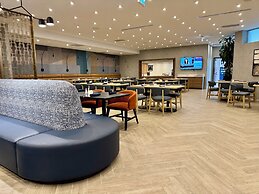 Holiday Inn Burlington Conference Centre by IHG
