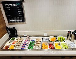 Holiday Inn Burlington Conference Centre by IHG