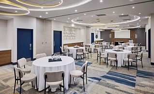 Holiday Inn Burlington Conference Centre by IHG