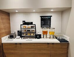 Holiday Inn Burlington Conference Centre by IHG