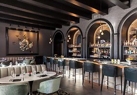 Mills House Charleston, Curio Collection by Hilton