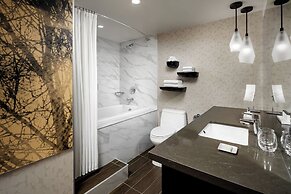 Kananaskis Mountain Lodge, Autograph Collection