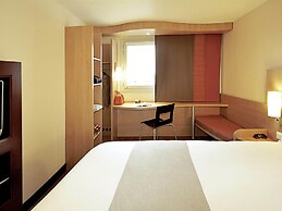 ibis Rambouillet