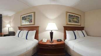 Clarion Hotel & Conference Center Ronkonkoma MacArthur Airport