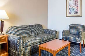 Clarion Hotel & Conference Center Ronkonkoma MacArthur Airport