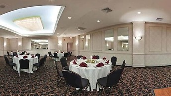 Clarion Hotel & Conference Center Ronkonkoma MacArthur Airport