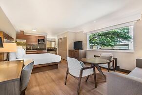 Best Western Plus Burnaby Hotel