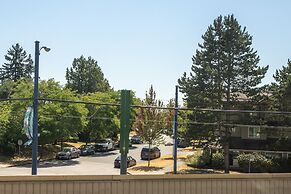 Cassandra Hotel