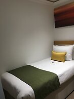 Queens Park Hotel