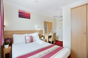 Queens Park Hotel