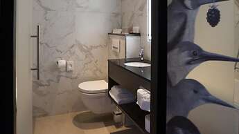 Golden Tulip Hotel Central