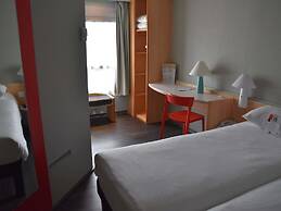 ibis Rochefort