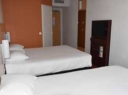 ibis Rochefort