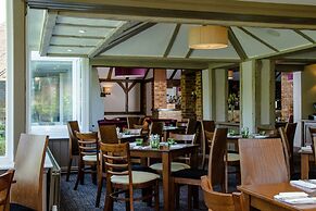 Legacy Rose and Crown Hotel