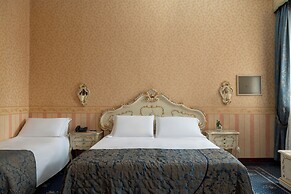 Hotel Montecarlo