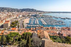Canopy by Hilton Cannes