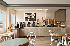 Travelodge by Wyndham Calgary South