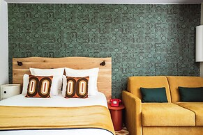 Big Sky Hotel & Spa