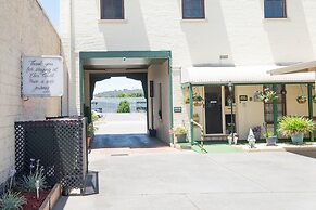 Elm Court Motel