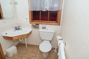 Elm Court Motel