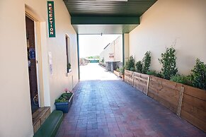 Elm Court Motel