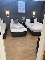 Elm Court Motel