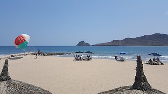 SUITES LAS FLORES BEACH MAZATLAN
