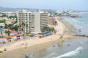 SUITES LAS FLORES BEACH MAZATLAN