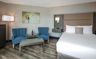 Coast Lonsdale Quay Hotel