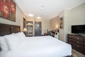 Coast Lonsdale Quay Hotel