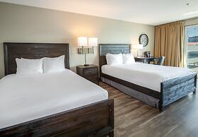 Coast Lonsdale Quay Hotel