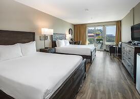 Coast Lonsdale Quay Hotel