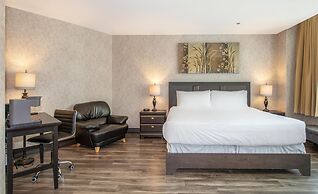 Coast Lonsdale Quay Hotel