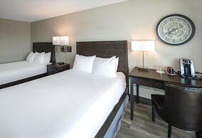 Coast Lonsdale Quay Hotel