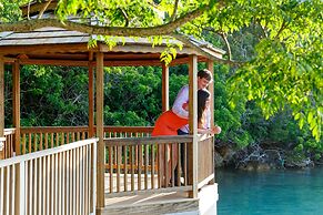 Grotto Bay Beach Resort