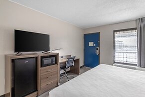 Days Inn by Wyndham Victoria TX East