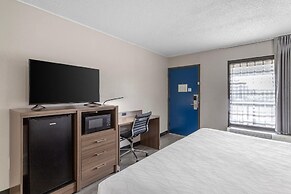Days Inn by Wyndham Victoria TX East
