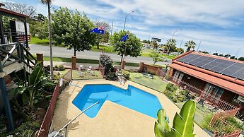 Early Australian Motor Inn
