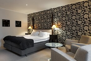 Elite Hotel Savoy