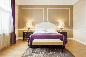 Elite Hotel Savoy