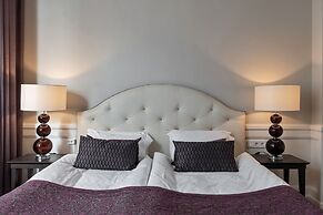 Elite Hotel Savoy