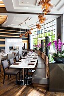 Fairmont Waterfront