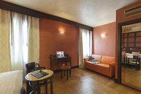 Hotel Saturnia & International