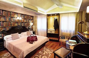 Hotel Saturnia & International