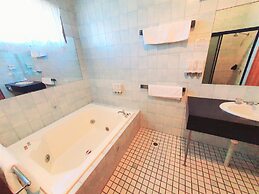 Golden Grain Motor Inn