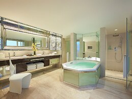 Regal Kowloon Hotel