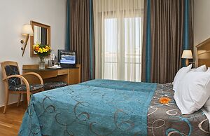 Plaka Hotel