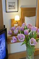 Plaka Hotel