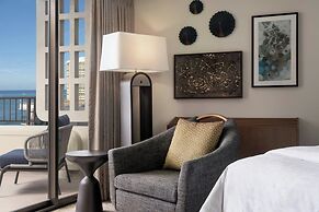 Moana Surfrider, A Westin Resort & Spa, Waikiki Beach