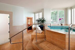 Moana Surfrider, A Westin Resort & Spa, Waikiki Beach